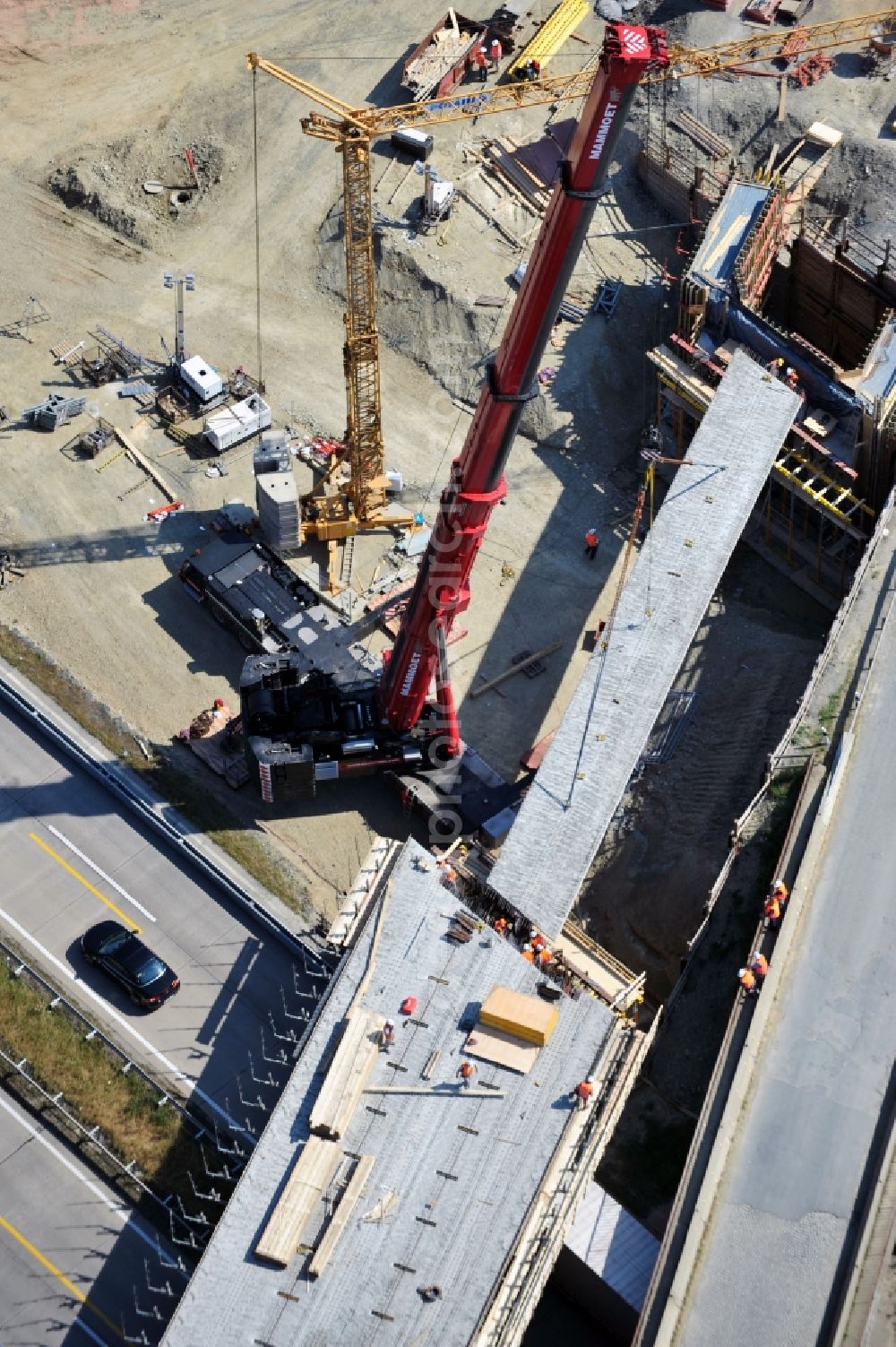 Aerial image Dittersdorf - Buildings and route of the motorway A9 motorway with four lanes now. Currently, reconstruction, expansion and new construction work is underway for the six-lane expansion of Highway 9 between Triptis and Schleiz by Wayss & Freytag Ingenieurbau and EUROVIA VINCI