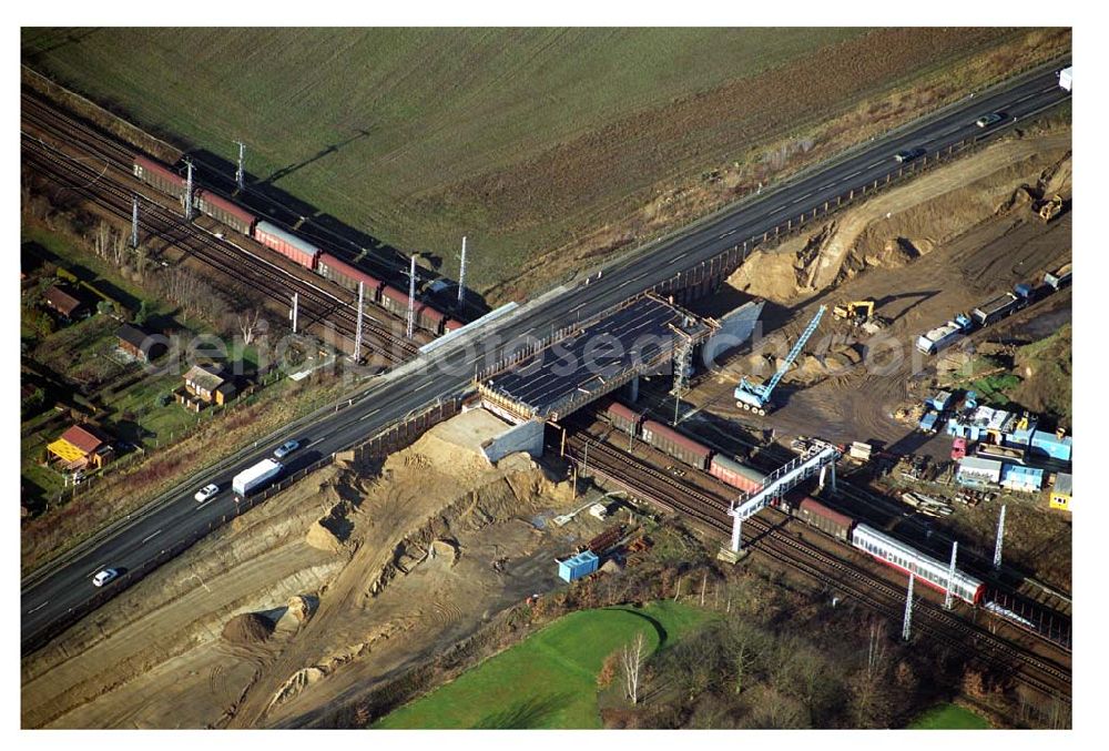 Mahlow / Brandenburg from the bird's eye view: Blick auf die Baustelle der Schälerbau Berlin GmbH an der Ortsumfahrung Mahlow am Gewerbegebiet.