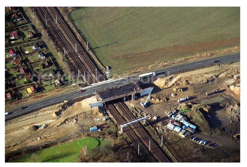 Aerial image Mahlow / Brandenburg - Blick auf die Baustelle der Schälerbau Berlin GmbH an der Ortsumfahrung Mahlow am Gewerbegebiet.