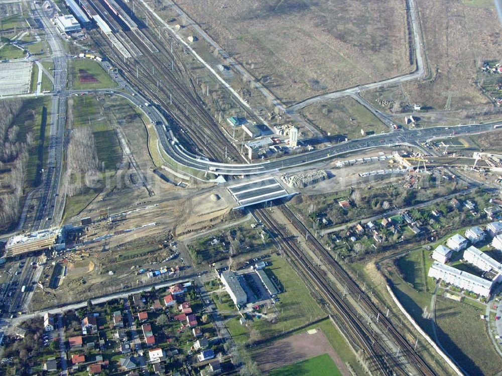 Schönefeld from the bird's eye view: Blick auf die fertig gestellte Zufahrtsbrücke am Stadtautobahnzubringer am S-Bahnhof Berlin-Schönefeld. Ein Projekt der Schälerbau Berlin GmbH.