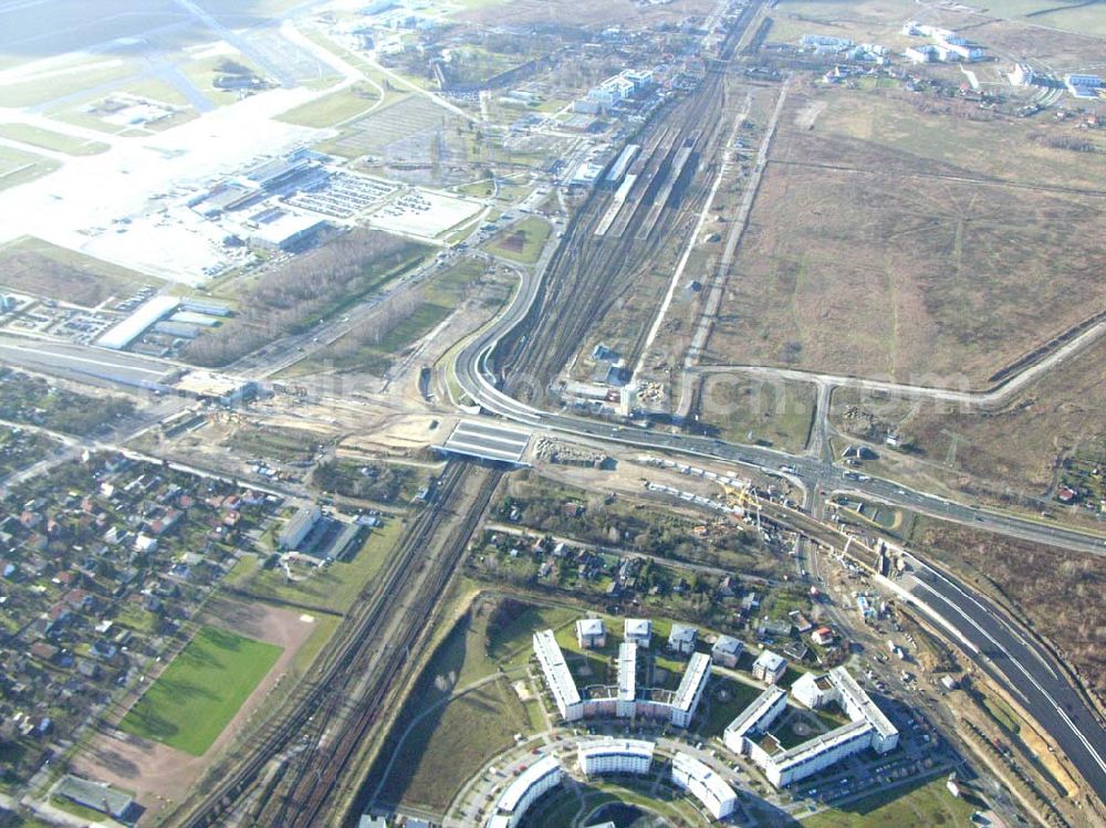 Schönefeld from the bird's eye view: Blick auf die fertig gestellte Zufahrtsbrücke am Stadtautobahnzubringer am S-Bahnhof Berlin-Schönefeld. Ein Projekt der Schälerbau Berlin GmbH.