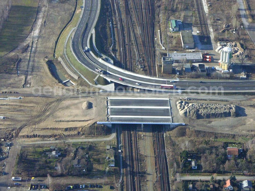 Aerial photograph Schönefeld - Blick auf die fertig gestellte Zufahrtsbrücke am Stadtautobahnzubringer am S-Bahnhof Berlin-Schönefeld. Ein Projekt der Schälerbau Berlin GmbH.