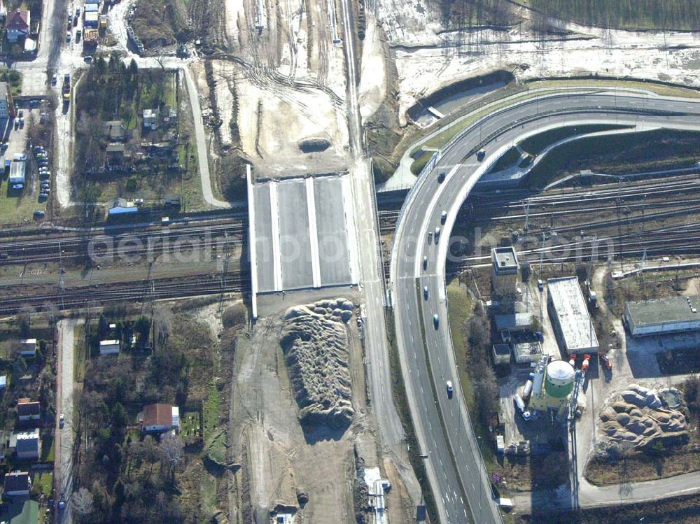 Aerial image Schönefeld - Blick auf die fertig gestellte Zufahrtsbrücke am Stadtautobahnzubringer am S-Bahnhof Berlin-Schönefeld. Ein Projekt der Schälerbau Berlin GmbH.