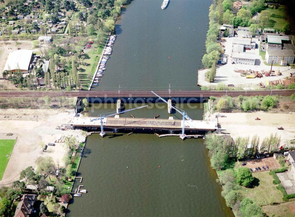 Berlin - Köpenick from above - Brückenbau zwischen der Wuhlheide und Oberschöneweide in Berlin - Köpenick.