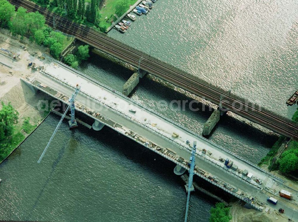 Aerial photograph Berlin - Köpenick - Brückenbau zwischen der Wuhlheide und Oberschöneweide in Berlin - Köpenick.