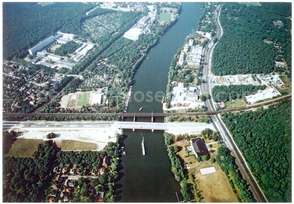 Berlin-Köpenick from the bird's eye view: Brückenbau zwischen der Wuhlheide und Oberschöneweide in Berlin - Köpenick.09.09.2002