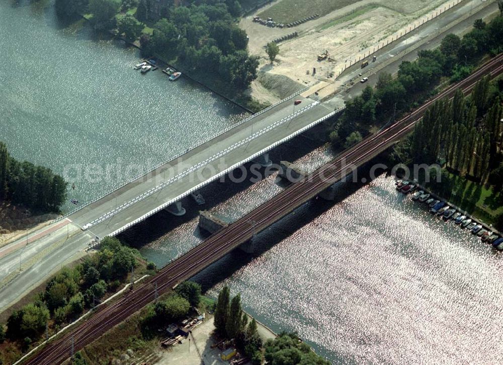 Berlin-Köpenick from above - Brückenbau zwischen der Wuhlheide und Oberschöneweide in Berlin - Köpenick.