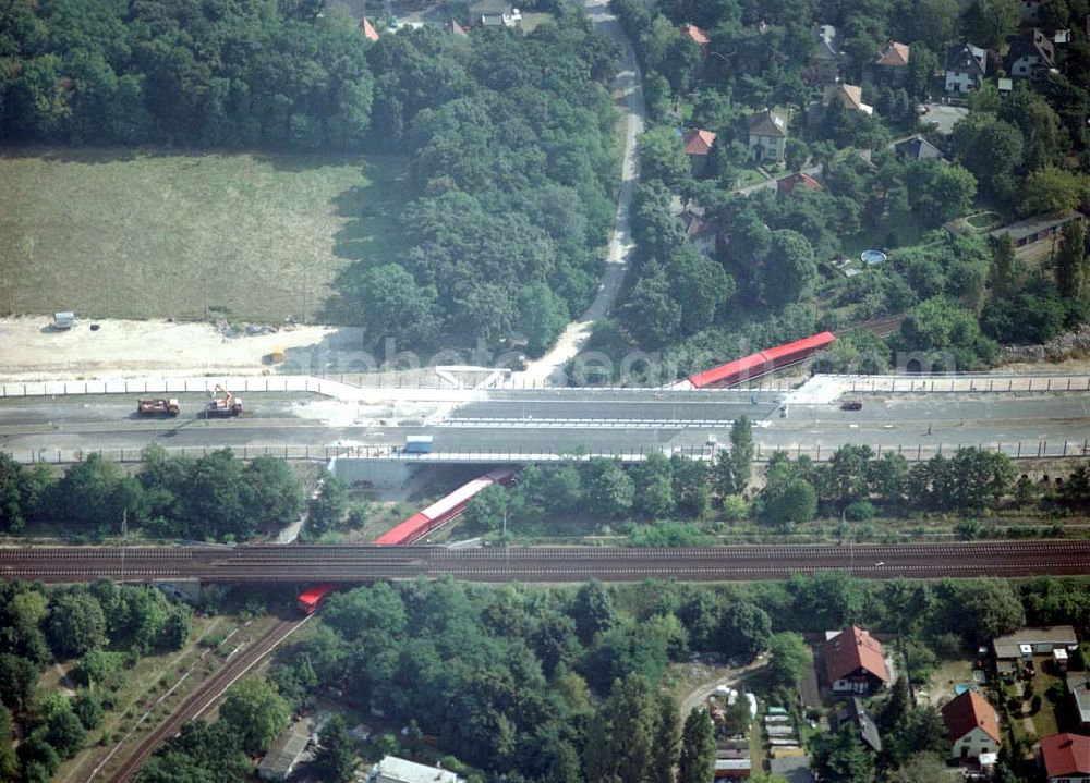 Berlin-Köpenick from the bird's eye view: Brückenbau zwischen der Wuhlheide und Oberschöneweide in Berlin - Köpenick.