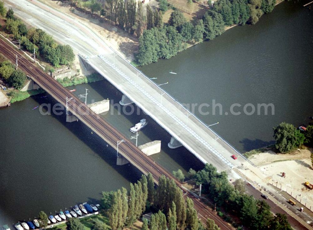 Aerial image Berlin-Köpenick - Brückenbau zwischen der Wuhlheide und Oberschöneweide in Berlin - Köpenick.