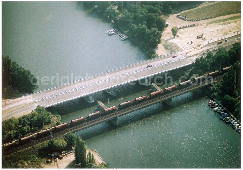 Berlin-Köpenick from the bird's eye view: Brückenbau zwischen der Wuhlheide und Oberschöneweide in Berlin - Köpenick.09.09.2002