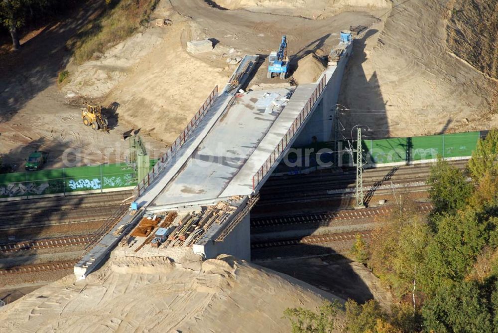 Aerial image Rathenow - Blick auf den Bau von Brückensegmenten an der Bahnlinie Berlin-Rathenow am südöstlichen Stadtrand von Rathenow durch die SCHÄLERBAU BERLIN GmbH. Kontakt: Schälerbau Berlin GmbH, Freiheit 10, 13597 Berlin, Telefon +49 (0)30 35 187 03; Mail: info@schaelerbau.de