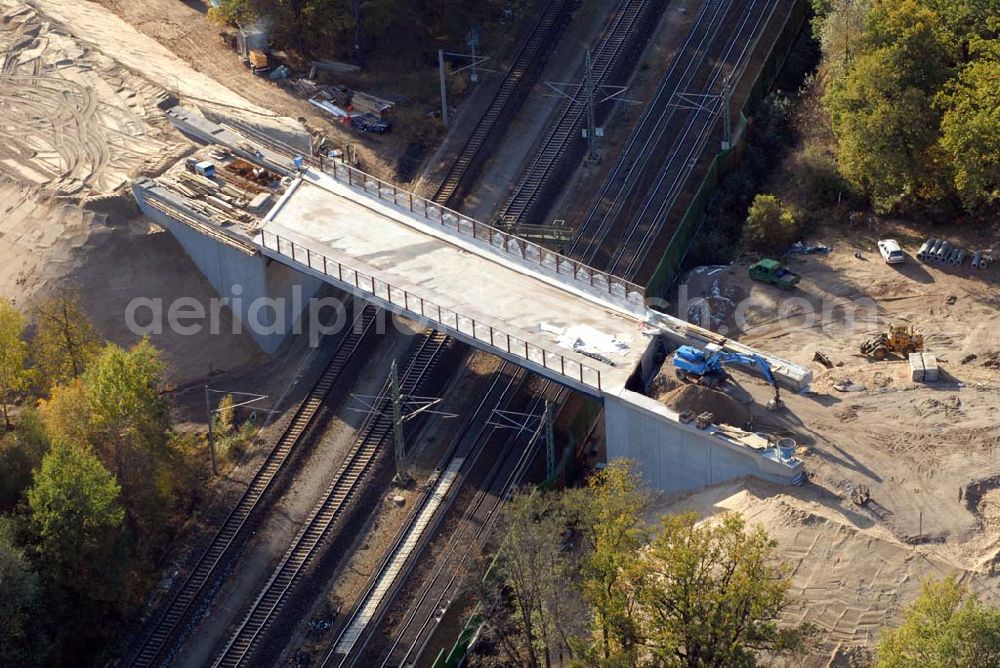 Aerial image Rathenow - Blick auf den Bau von Brückensegmenten an der Bahnlinie Berlin-Rathenow am südöstlichen Stadtrand von Rathenow durch die SCHÄLERBAU BERLIN GmbH. Kontakt: Schälerbau Berlin GmbH, Freiheit 10, 13597 Berlin, Telefon +49 (0)30 35 187 03; Mail: info@schaelerbau.de