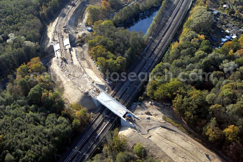 Aerial image Rathenow - Blick auf den Bau von Brückensegmenten an der Bahnlinie Berlin-Rathenow am südöstlichen Stadtrand von Rathenow durch die SCHÄLERBAU BERLIN GmbH. Kontakt: Schälerbau Berlin GmbH, Freiheit 10, 13597 Berlin, Telefon +49 (0)30 35 187 03; Mail: info@schaelerbau.de