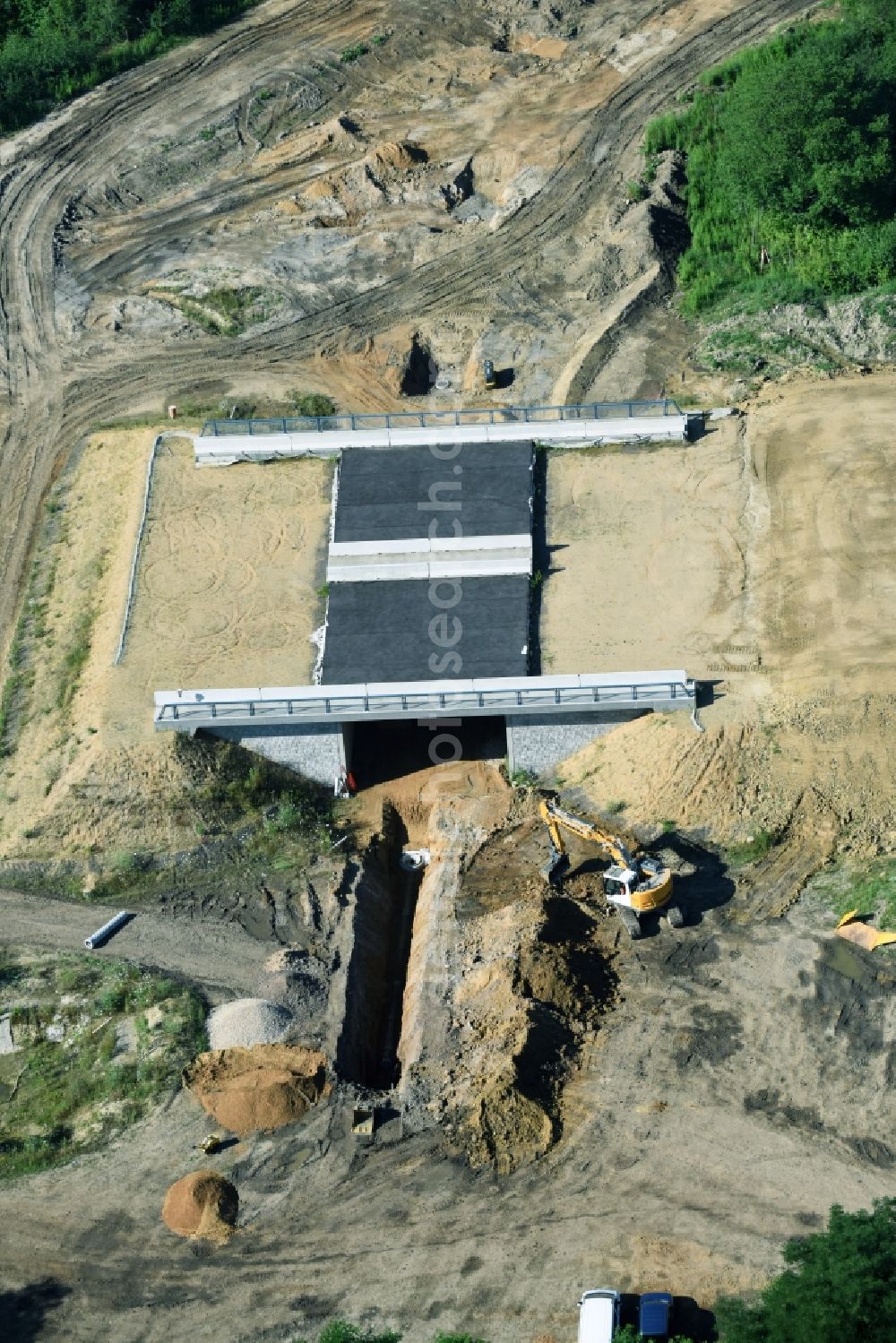 Aerial photograph Espenhain - Bridge construction along the route and of the route of the highway route B95 to A72 motorway in Espenhain in the state Saxony