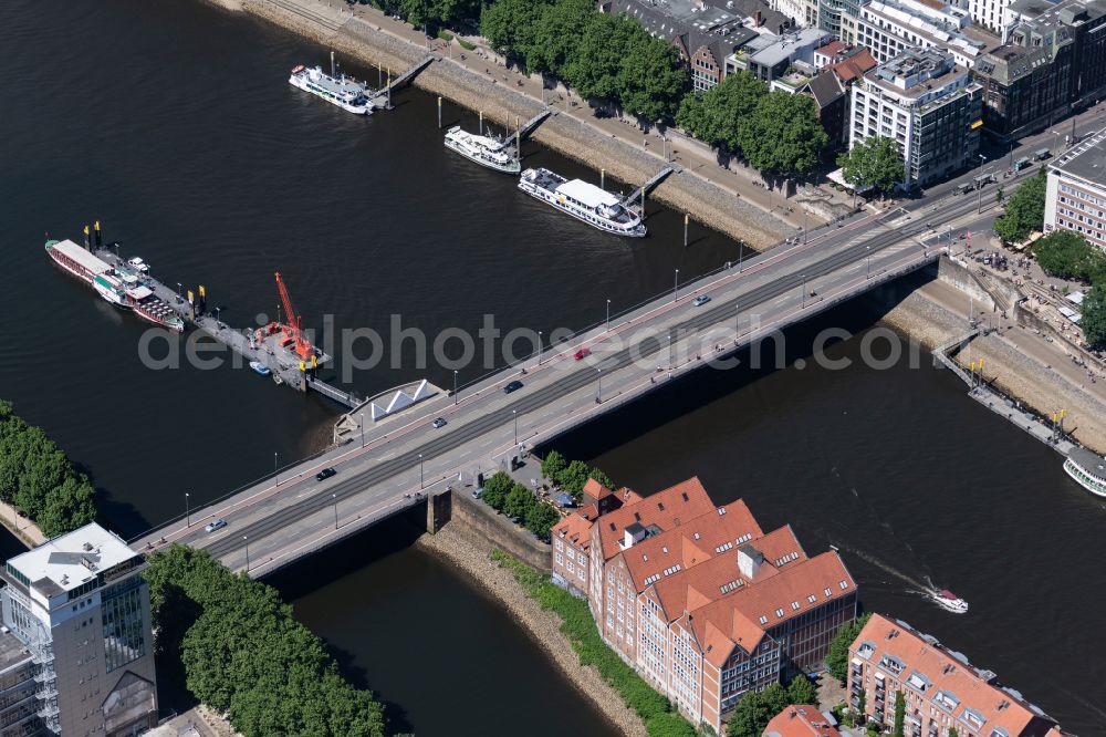 Aerial photograph Bremen - Road bridge structure along the Weser over the Teerhof peninsula in front of the old town in Bremen, Germany