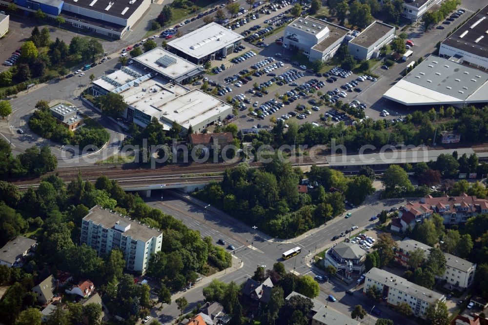 Berlin from the bird's eye view: Bridge structure at the federal road B101 / Marie Allee - Großbeerenstraße along the railway line to the station Marienfelde in Berlin