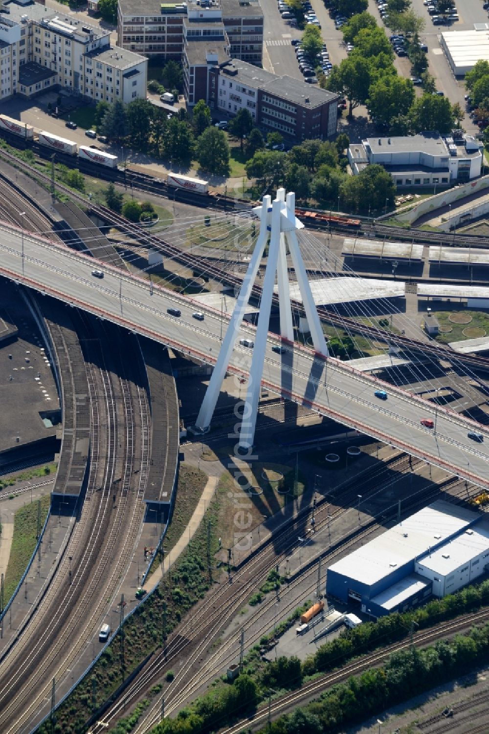 Ludwigshafen am Rhein from above - Road - bridge construction along the A-Road 37 above the tracks of the Deutsche Bahn in Ludwigshafen am Rhein in the state Rhineland-Palatinate