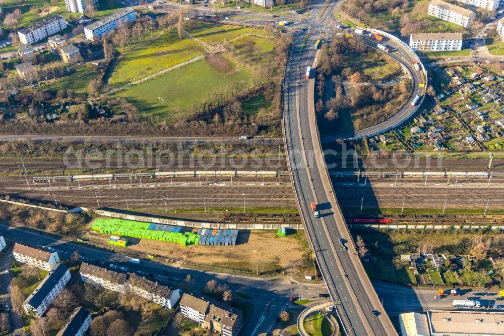 Duisburg from the bird's eye view: Road bridge construction along the Friedrich-Ebert-Strasse across the rail course of the local railway line in the district Friemersheim in Duisburg in the state North Rhine-Westphalia, Germany