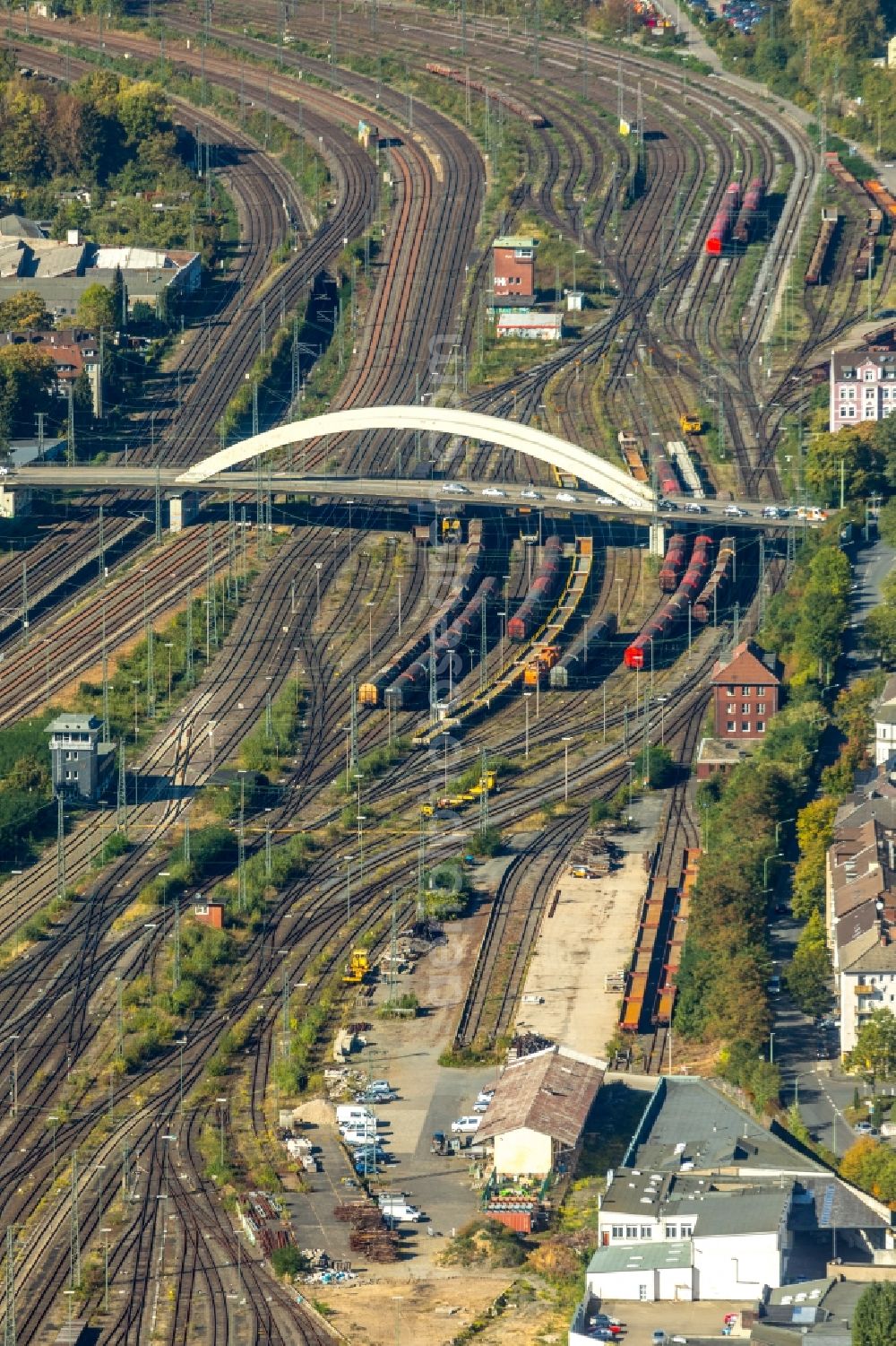 Hagen from the bird's eye view: Road bridge construction along the Fuhrparkstrasse over the railway tracks in Hagen in the state of North Rhine-Westphalia, Germany