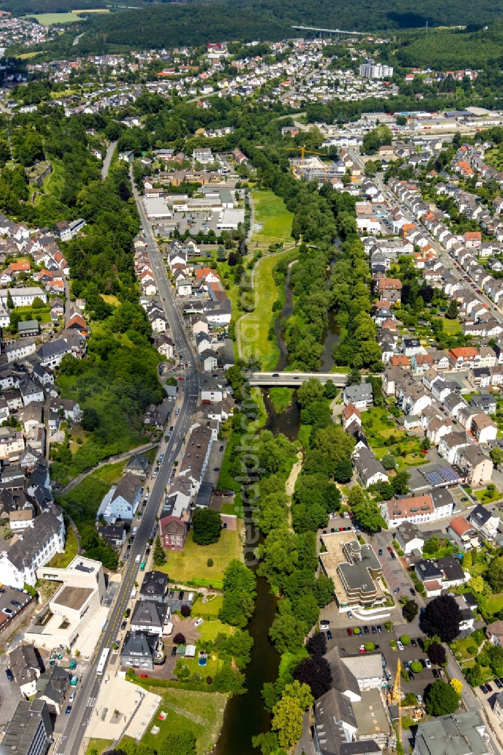 Arnsberg from the bird's eye view: Bridge construction along the Henzestrasse over the Ruhr in Arnsberg in the federal state of North Rhine-Westphalia, Germany