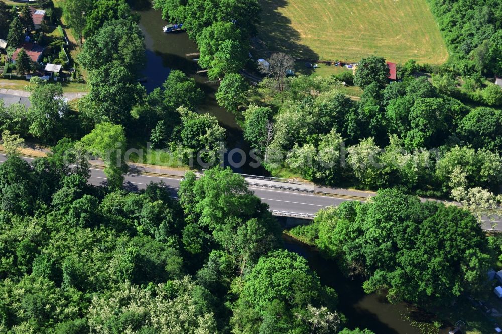 Aerial photograph Dunkelforth - Road bridge construction along the Landstrasse - Bundesstrasse B1 in Dunkelforth in the state Saxony-Anhalt