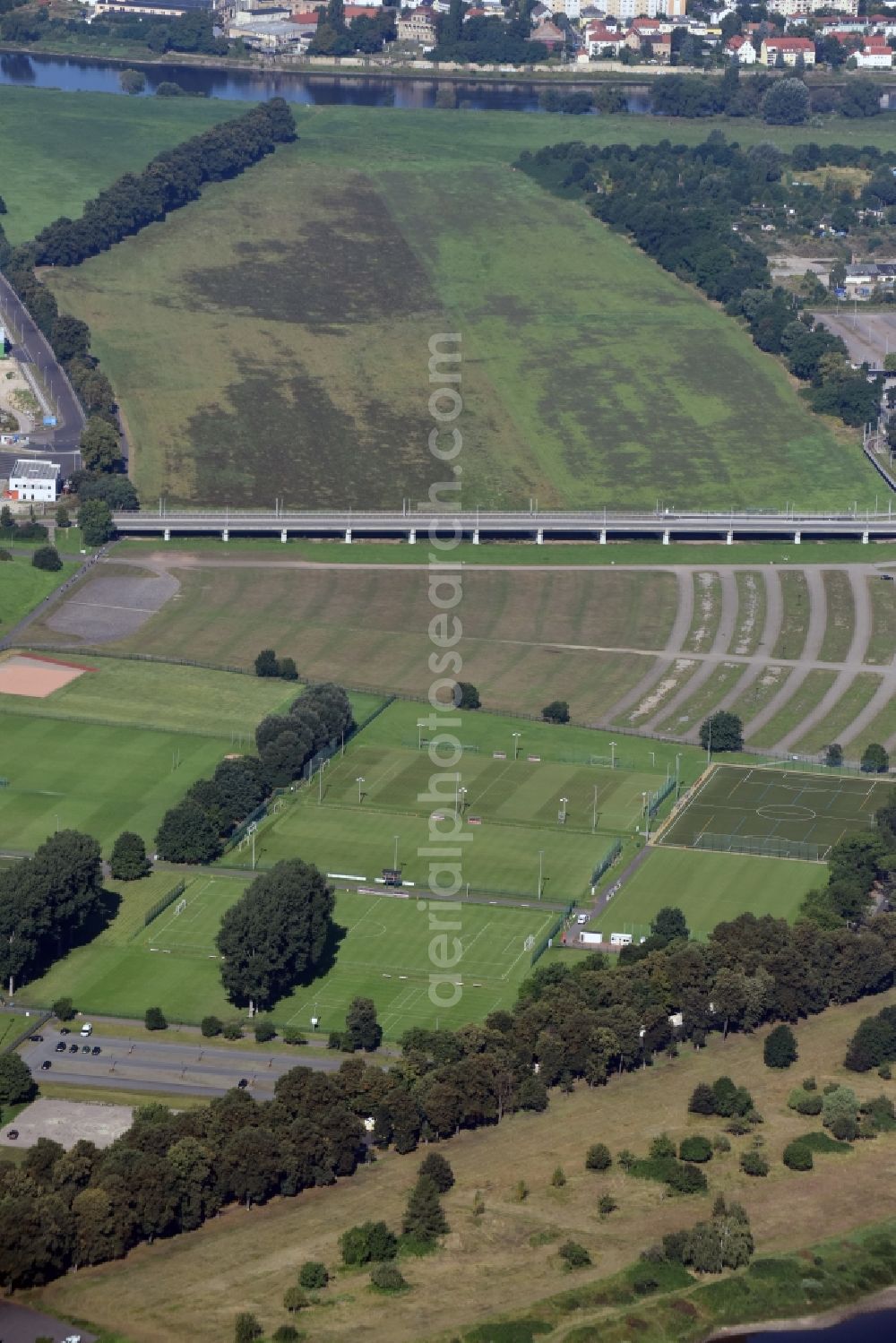 Dresden from the bird's eye view: Road bridge construction along the Schlachthofstrasse in Dresden in the state Saxony