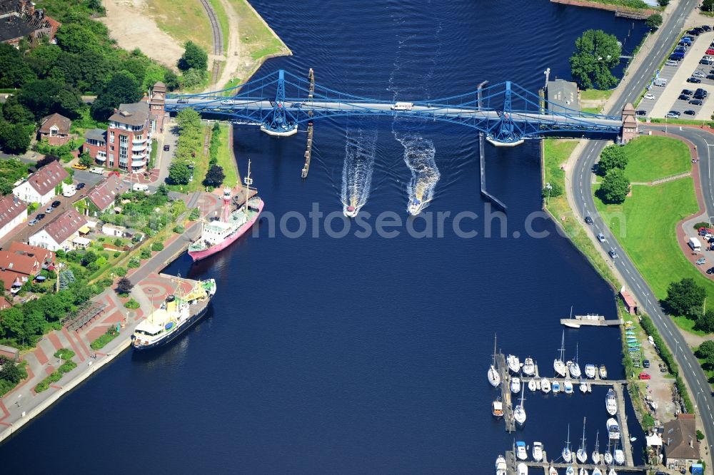 Aerial photograph Wilhelmshaven - Bridge construction Kaiser-Wilhelm-Bruecke over the Ems-Jade-canal in Wilhelmshaven in the state Lower Saxony