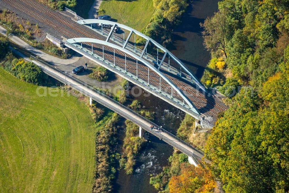 Aerial photograph Meschede - Railway bridge building to route the train tracks across the ruhr bridge with a railway tunnel in Meschede in the state North Rhine-Westphalia