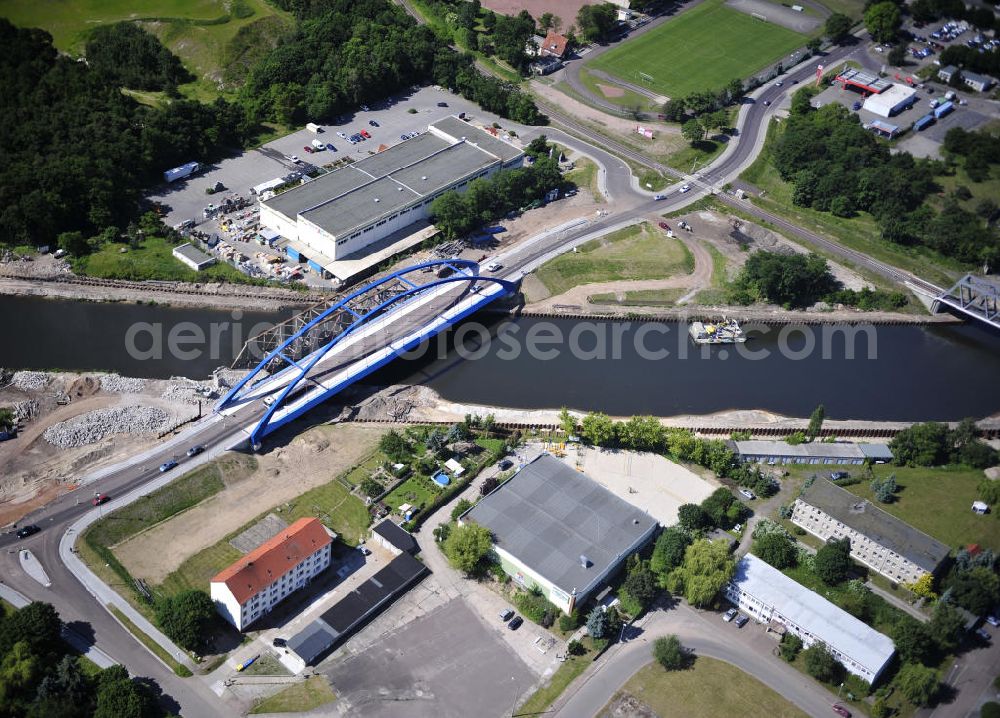 Aerial image Genthin - Friedensbrücke / Brücke des Friedens Brückenbauwerk B16. Die Brücke überführt den Elbe-Havel-Kanal bei km 364,229. Ein Projekt des WSV: Wasserstraßen-Neubauamt Magdeburg, 39106 Magdeburg, Tel. +49(0)391 535-0, email: wna-magdeburg@wsv.bund.de Peace Bridge Friedensbruecke over the Elbe-Havel-Canal.