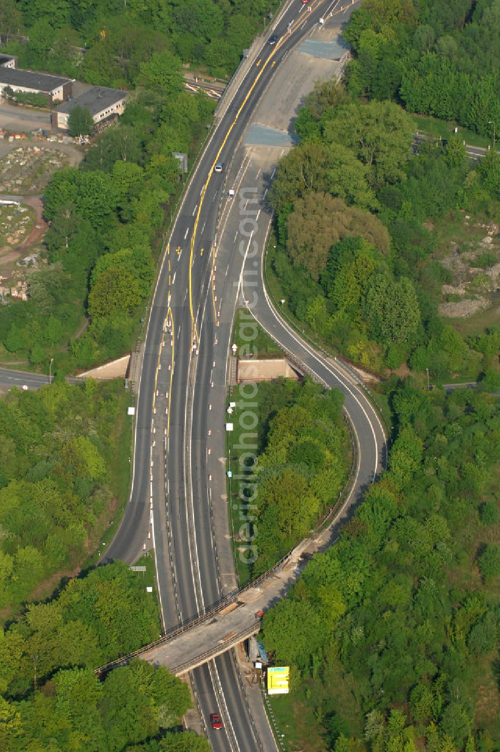 Goslar from the bird's eye view: Blick auf den Neubau von Brücken entlang der Immenröder Strasse / an der Abfahrt der Bundesfernstrasse B 6 / B241 durch die EUROVIA Gruppe. View of the construction of new bridges along the B6 motorway in Goslar of the EUROVIA group.