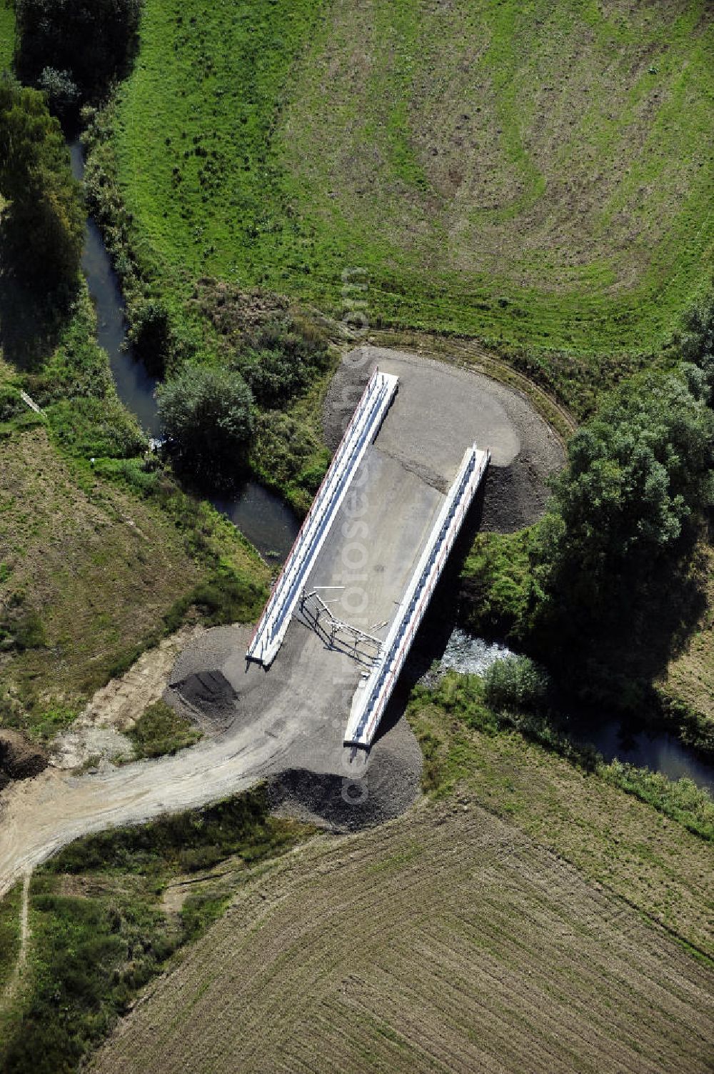 Sebexen from the bird's eye view: Blick auf Brückenneubauten entlang der neuen Ortsumgehung Sebexen - Osterbruch in Niedersachsen durch die EUROVIA Gruppe. View new bridges along the new bypass street of Sebexen - Osterbruch in Lower Saxony by the EUROVIA group.