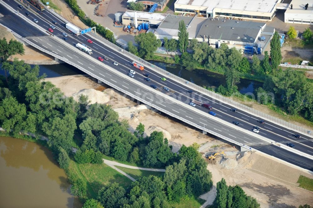 Braunschweig from the bird's eye view: View of the implementation and expansion of the motorway junction Brunswick-southwest along the freeway A29 / A 395 in Lower Saxony. The construction company EUROVIA built here are some new bridges. Owner is the Lower Saxony state authorities for road construction and transport