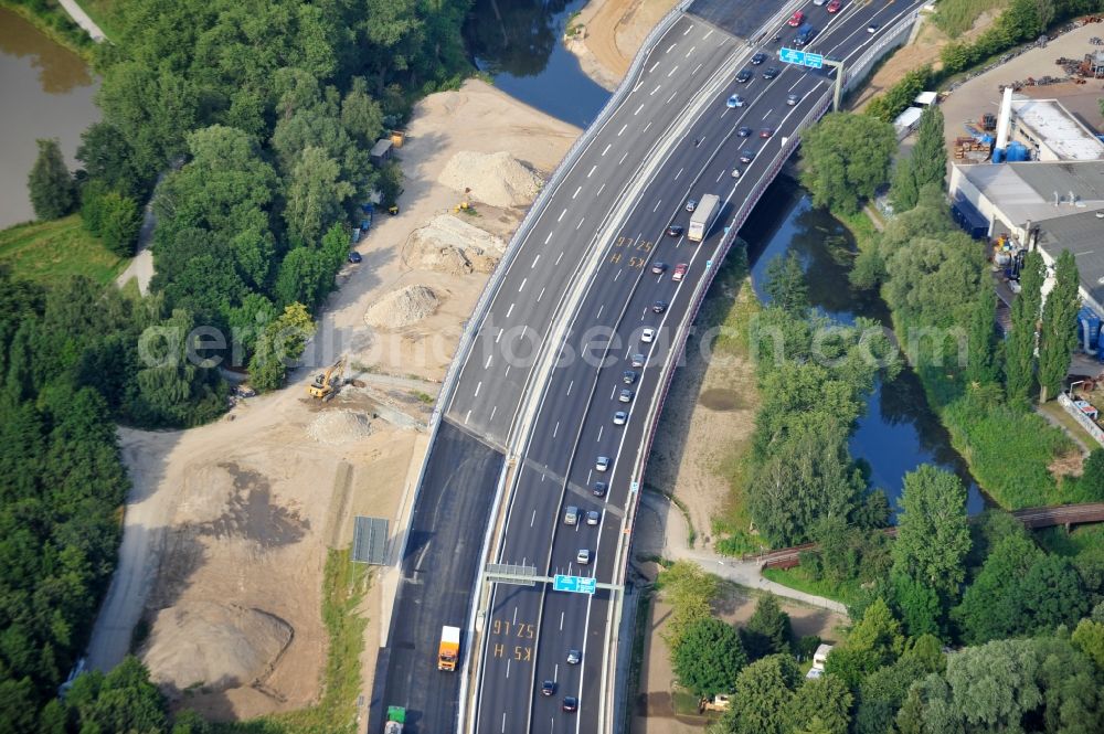 Aerial image Braunschweig - View of the implementation and expansion of the motorway junction Brunswick-southwest along the freeway A29 / A 395 in Lower Saxony. The construction company EUROVIA built here are some new bridges. Owner is the Lower Saxony state authorities for road construction and transport