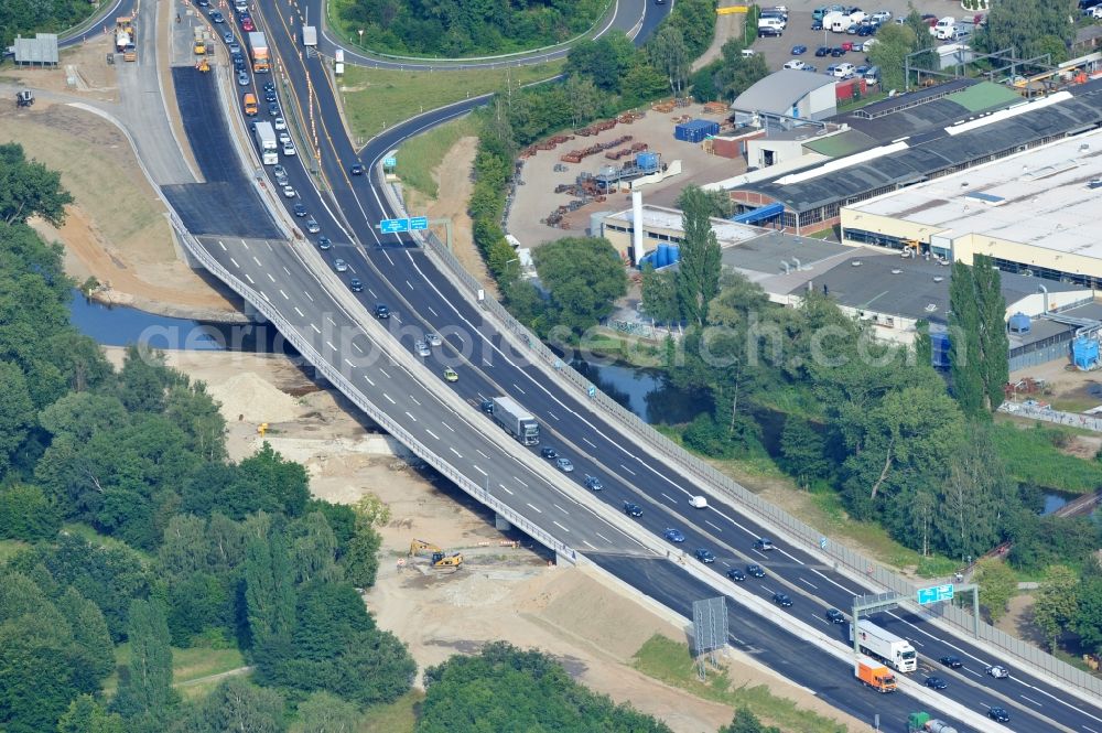 Aerial image Braunschweig - View of the implementation and expansion of the motorway junction Brunswick-southwest along the freeway A29 / A 395 in Lower Saxony. The construction company EUROVIA built here are some new bridges. Owner is the Lower Saxony state authorities for road construction and transport