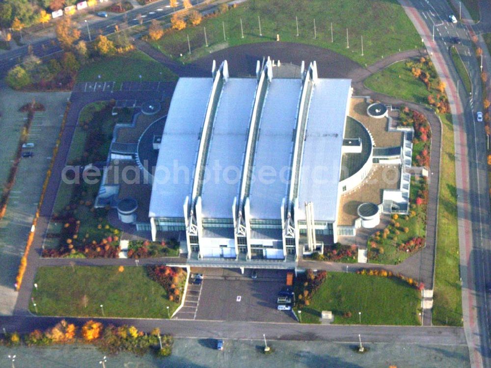 Aerial image Magdeburg / Sachsen - Anhalt - Bördelandhalle; Hausanschrift: Bördelandhalle Berliner Chaussee 32 39114 Magdeburg Telefon 0391 5934-50 Die größte und modernste Mehrzweckhalle Sachsen-Anhalts. 1997 wurde sie eröffnet.Sie bietet den Rahmen für Shows, Messen und Kongresse, vor allem aber für den Sport.