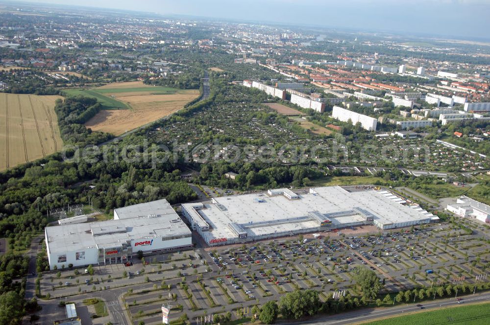 Aerial photograph Magdeburg - Blick auf den Bördepark mit dem Möbelhaus Porta im Stadtteil Reform. Auf 77000 qm Verkaufsfläche befinden sich über 30 Geschäfte und Restaurants. Kontakt Börde-Park: Vermietung- und Centermanagement, Salbker Chaussee 67, 39118 Magdeburg, Tel. +49(0)391 6284916, Fax +49(0)391 6213487, email: tanja.himpel@minden.edeka.de, info@boerdepark.de; Kontakt Porta: Salbker Chaussee 65, 39118 Magdeburg, Tel. +49(0)391 62945, email: s.seggert@porta.de