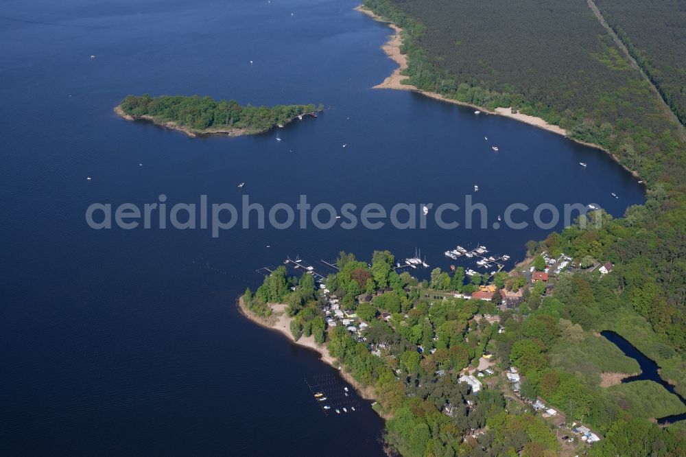 Aerial photograph Brandenburg an der Havel - Riparian areas on the lake area of Breitlingsee in the district Malge in Brandenburg an der Havel in the state Brandenburg, Germany