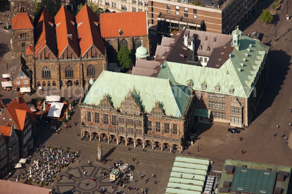 Aerial image Bremen - View of the town hall of Bremen in the homonymous state