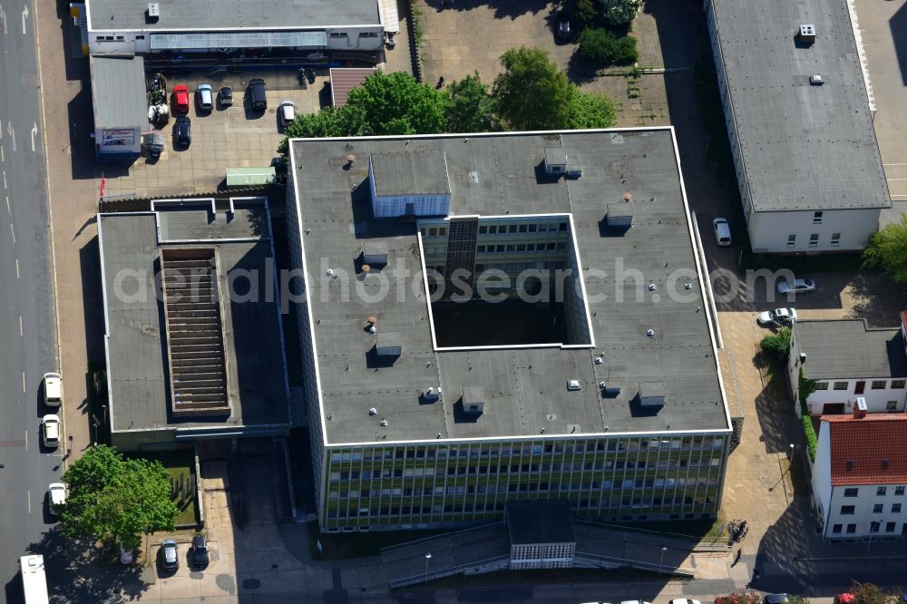 Magdeburg from the bird's eye view: Administrative Office in Magdeburg in the state of Saxony-Anhalt. The distinct square building is located in the Neue Neustadt part of the state capital in the North of the city