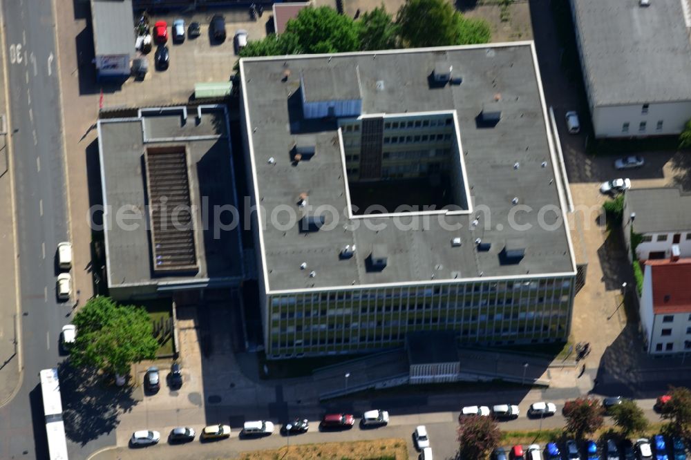 Aerial image Magdeburg - Administrative Office in Magdeburg in the state of Saxony-Anhalt. The distinct square building is located in the Neue Neustadt part of the state capital in the North of the city