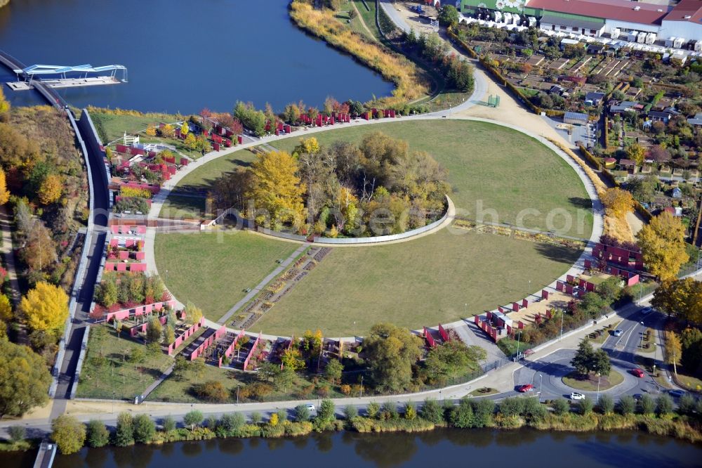 Aerial photograph Wernigerode - View of the citizens' park in Wernigerode in the state Saxony-Anhalt. The citizens' park Wernigerode is surrounded by the two ponds Kurtsteich and Schreiberteich