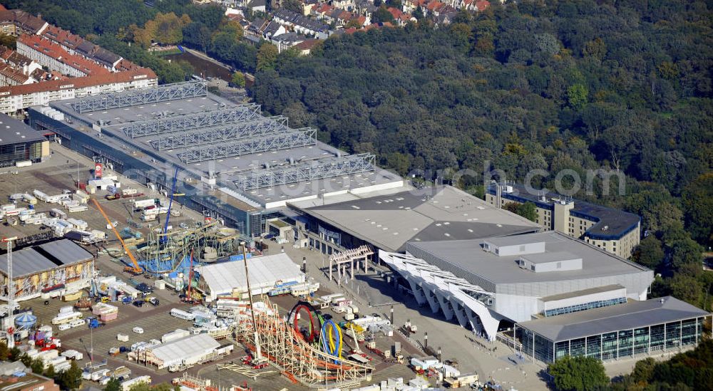 Aerial photograph Bremen - Blick auf die Bürgerweide und das Messegelände in Bremen-Findorff. View to the Bürgerweide and the exhibition grounds in Bremen-Findorff.