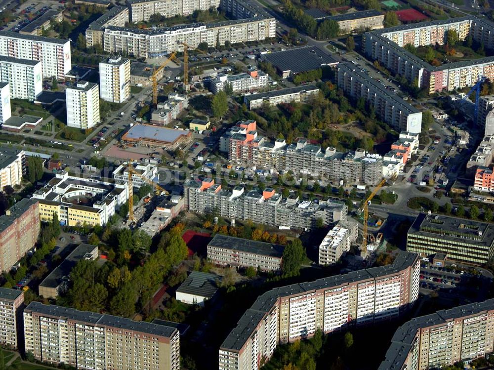 Aerial photograph Berlin - Marzahn - 20.10.2004 Blick auf Baustellen in der Wohnsiedlung Ahrensfelder Terassen an der Havemannstraße - Rosenbecker Straße / Eichhorster Straße in Berlin-Marzahn / Ahrensfelde. Ein Projekt der DEGEWO / WBG Marzahn. Baufirmen: