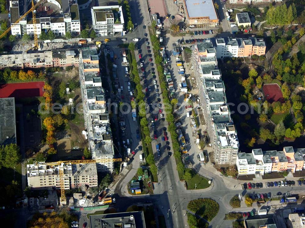 Aerial image Berlin - Marzahn - 20.10.2004 Blick auf Baustellen in der Wohnsiedlung Ahrensfelder Terassen an der Havemannstraße - Rosenbecker Straße / Eichhorster Straße in Berlin-Marzahn / Ahrensfelde. Ein Projekt der DEGEWO / WBG Marzahn. Baufirmen: