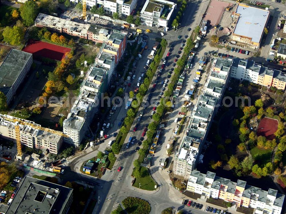 Aerial photograph Berlin - Marzahn - 20.10.2004 Blick auf Baustellen in der Wohnsiedlung Ahrensfelder Terassen an der Havemannstraße - Rosenbecker Straße / Eichhorster Straße in Berlin-Marzahn / Ahrensfelde. Ein Projekt der DEGEWO / WBG Marzahn. Baufirmen: