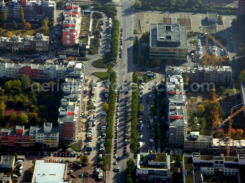 Aerial image Berlin - Marzahn - 20.10.2004 Blick auf Baustellen in der Wohnsiedlung Ahrensfelder Terassen an der Havemannstraße - Rosenbecker Straße / Eichhorster Straße in Berlin-Marzahn / Ahrensfelde. Ein Projekt der DEGEWO / WBG Marzahn. Baufirmen: