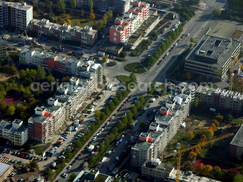 Berlin - Marzahn from above - 20.10.2004 Blick auf Baustellen in der Wohnsiedlung Ahrensfelder Terassen an der Havemannstraße - Rosenbecker Straße / Eichhorster Straße in Berlin-Marzahn / Ahrensfelde. Ein Projekt der DEGEWO / WBG Marzahn. Baufirmen: