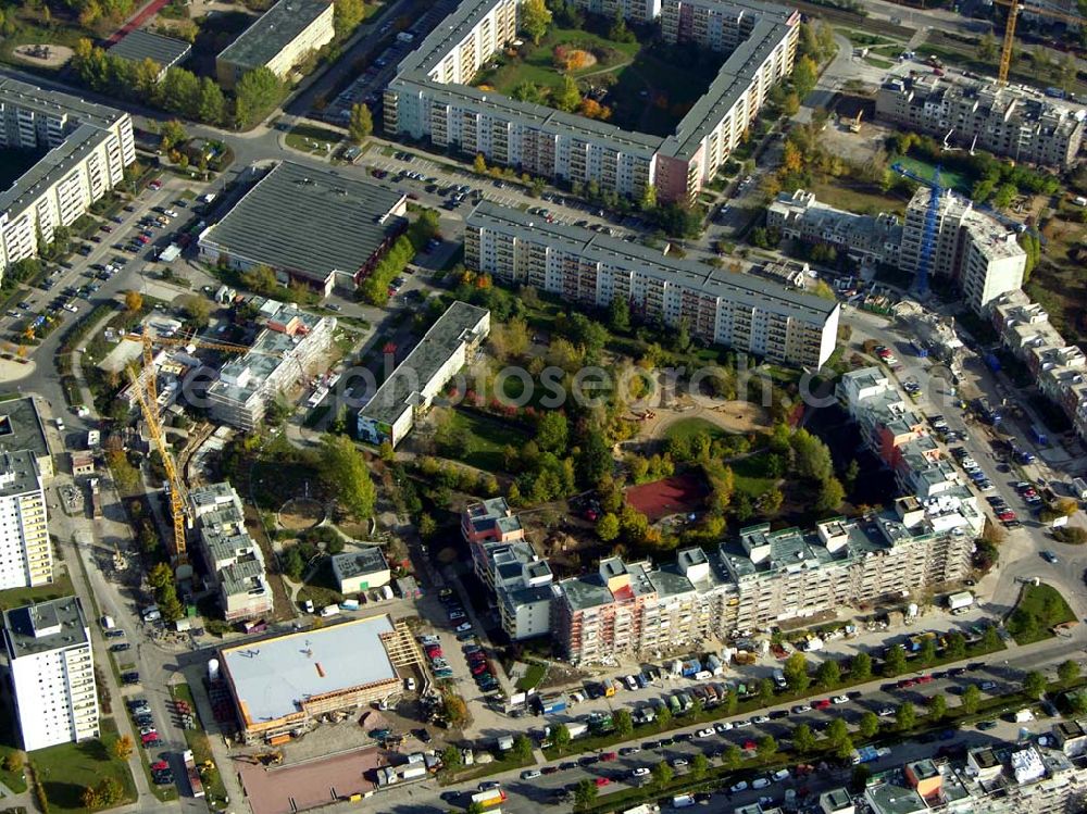 Aerial photograph Berlin - Marzahn - 20.10.2004 Blick auf Baustellen in der Wohnsiedlung Ahrensfelder Terassen an der Havemannstraße - Rosenbecker Straße / Eichhorster Straße in Berlin-Marzahn / Ahrensfelde. Ein Projekt der DEGEWO / WBG Marzahn. Baufirmen: