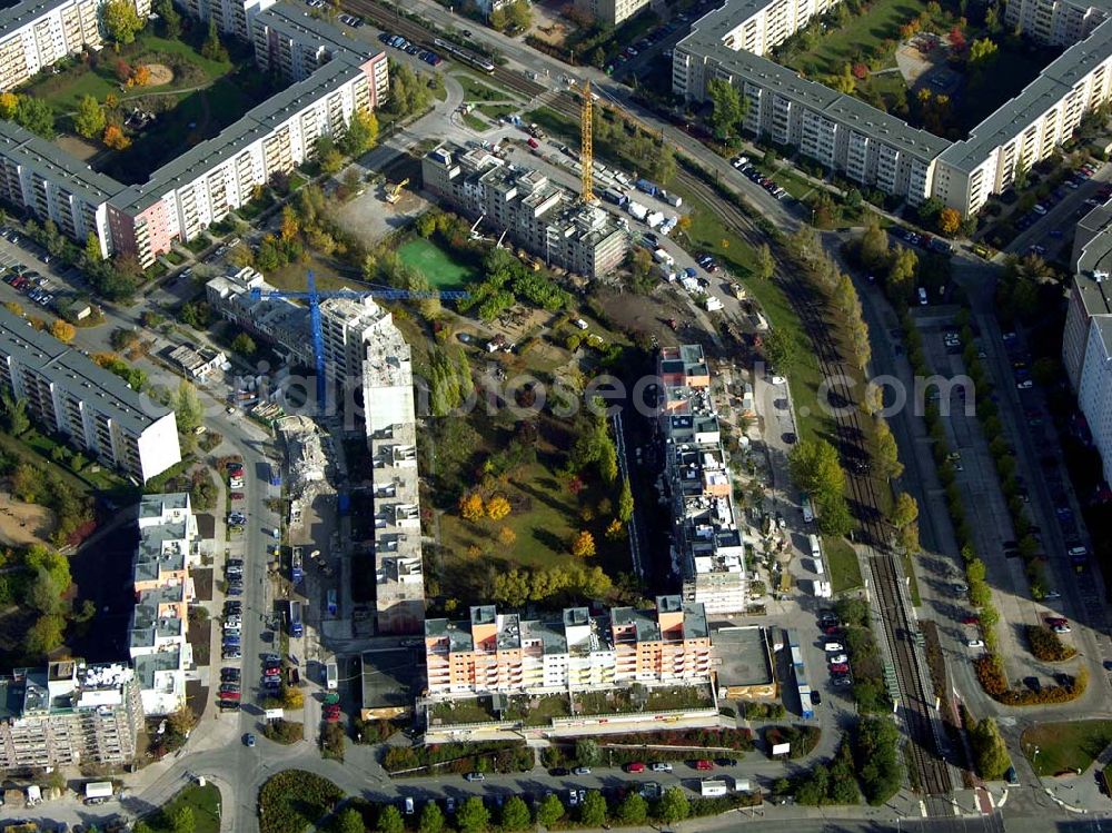 Aerial image Berlin - Marzahn - 20.10.2004 Blick auf Baustellen in der Wohnsiedlung Ahrensfelder Terassen an der Havemannstraße - Rosenbecker Straße / Eichhorster Straße in Berlin-Marzahn / Ahrensfelde. Ein Projekt der DEGEWO / WBG Marzahn. Baufirmen: