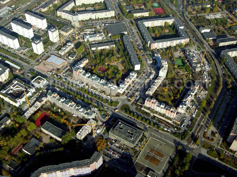 Aerial photograph Berlin - Marzahn - 20.10.2004 Blick auf Baustellen in der Wohnsiedlung Ahrensfelder Terassen an der Havemannstraße - Rosenbecker Straße / Eichhorster Straße in Berlin-Marzahn / Ahrensfelde. Ein Projekt der DEGEWO / WBG Marzahn. Baufirmen: